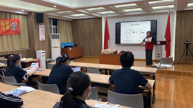 行业现状：成人教育培训市场蓬勃发展